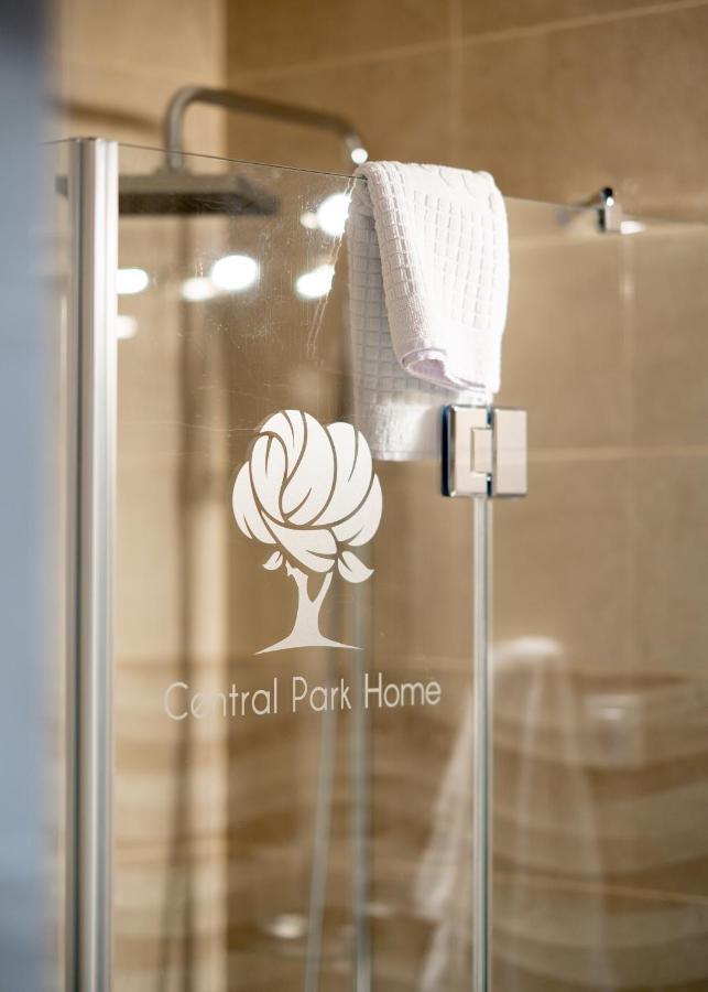 Central Park Home Spa อารันเยโลวัคส์ ภายนอก รูปภาพ